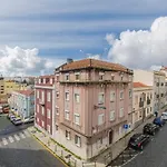 Graceful 2Bdr Duplex Apartment By Lovelystay